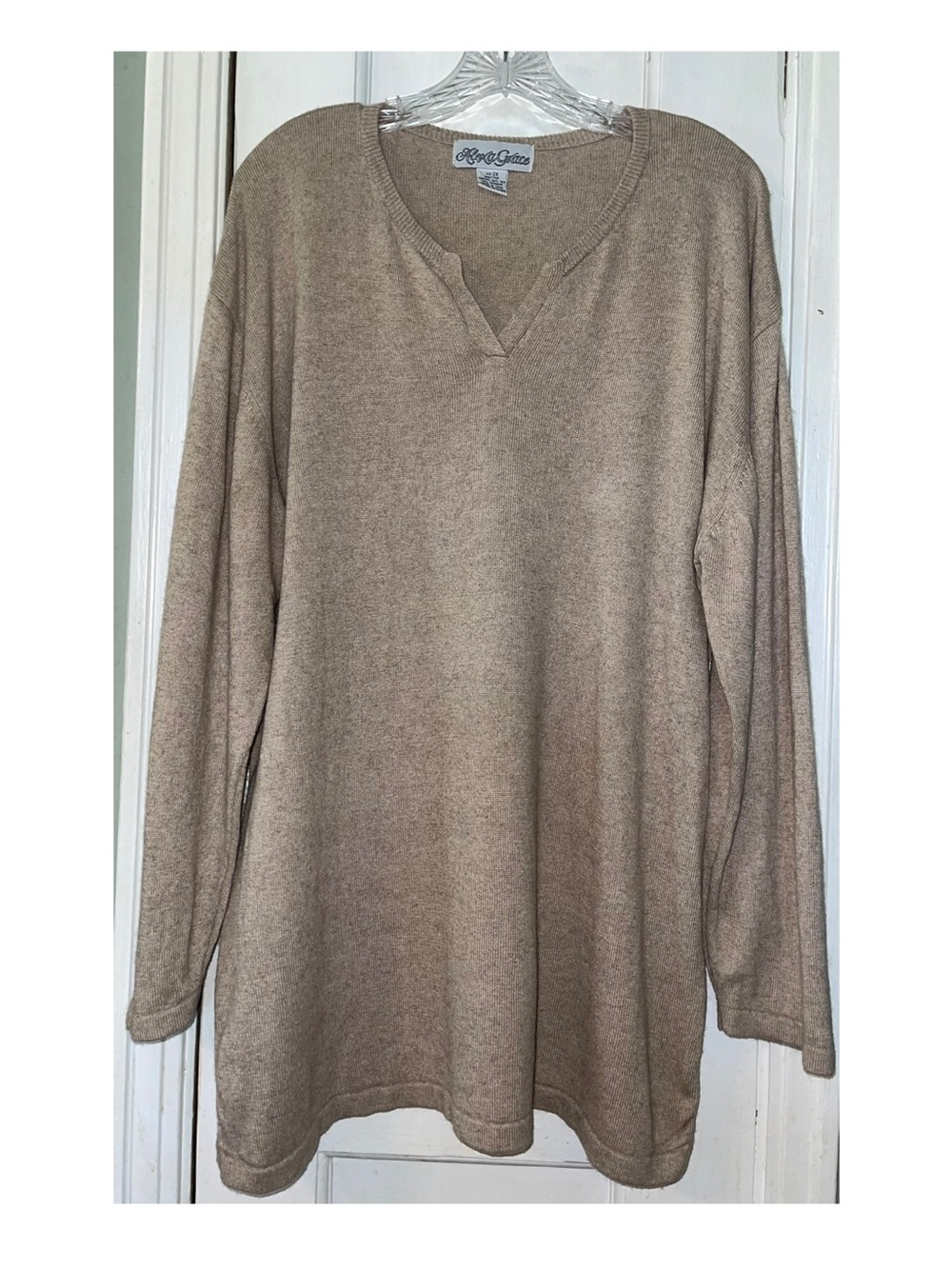 Alexa Grace Silk & Cashmere V-Neck Long Sleeve Sweater